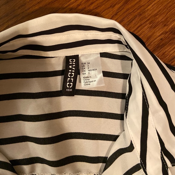 H&M blouse - Picture 2 of 2